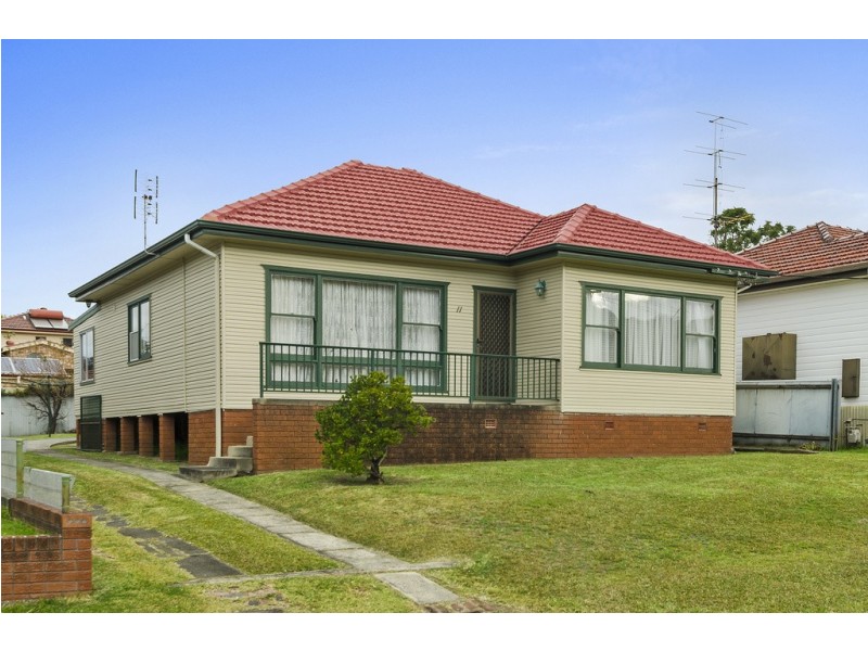 11 Winton Place, Fairy Meadow NSW 2519