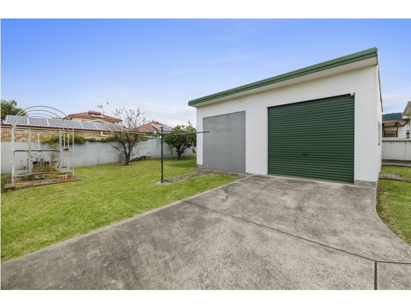 11 Winton Place, Fairy Meadow NSW 2519