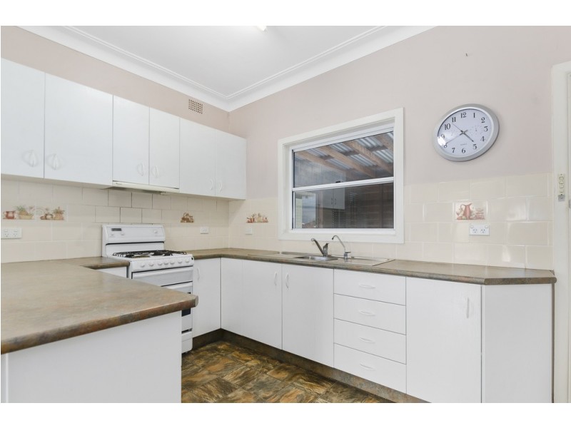 11 Winton Place, Fairy Meadow NSW 2519