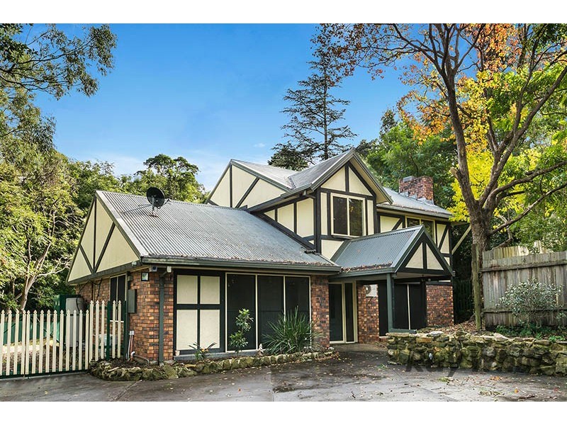 14 Poplar Avenue, Unanderra NSW 2526