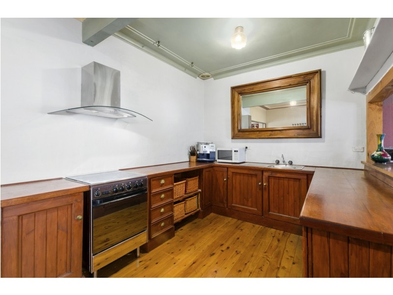 3 Mountain Avenue, Woonona NSW 2517
