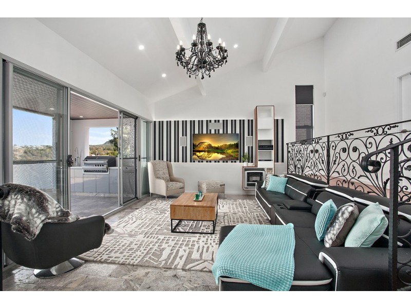 35 Odenpa Road, Cordeaux Heights NSW 2526