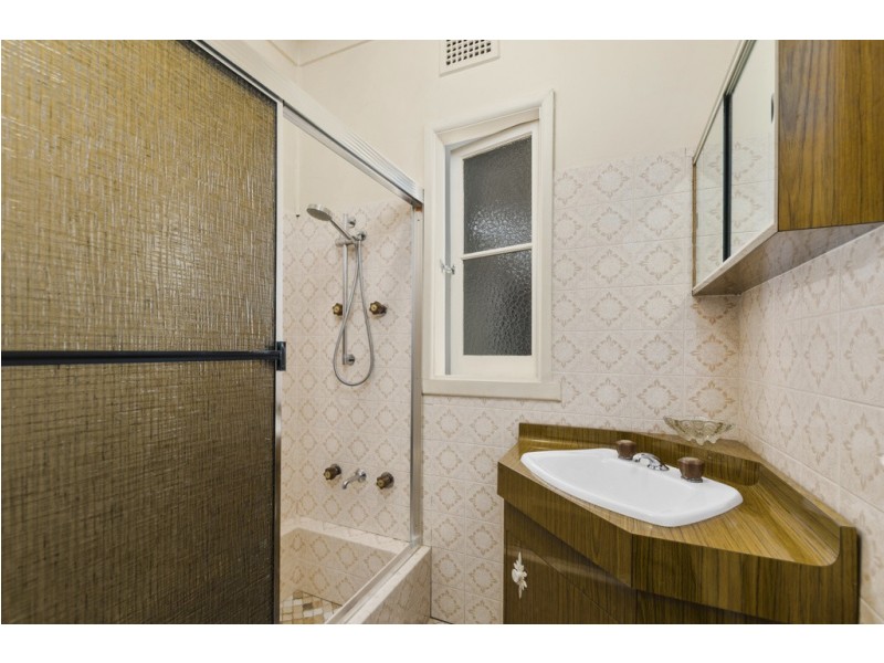 15 Dalton Street, Towradgi NSW 2518