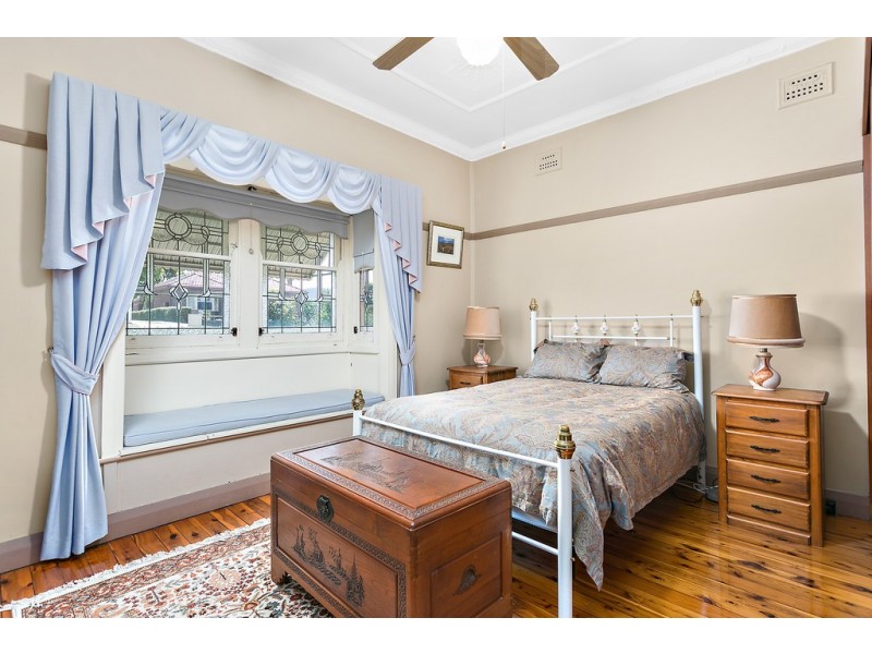 13 McKenzie Avenue, Wollongong NSW 2500