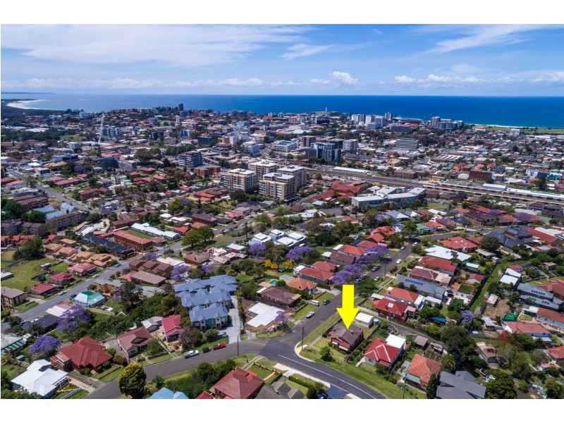 13 McKenzie Avenue, Wollongong NSW 2500