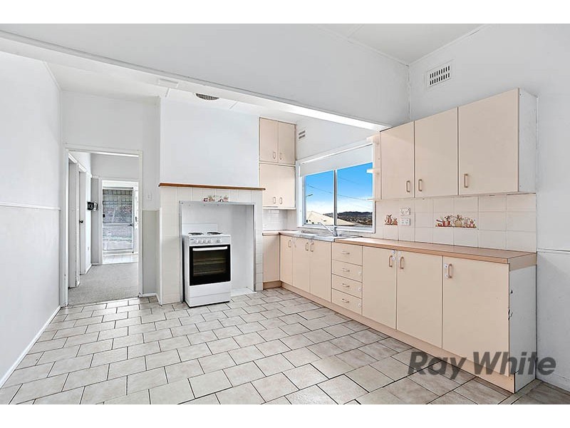 111 Farmborough Rd, Farmborough Heights NSW 2526