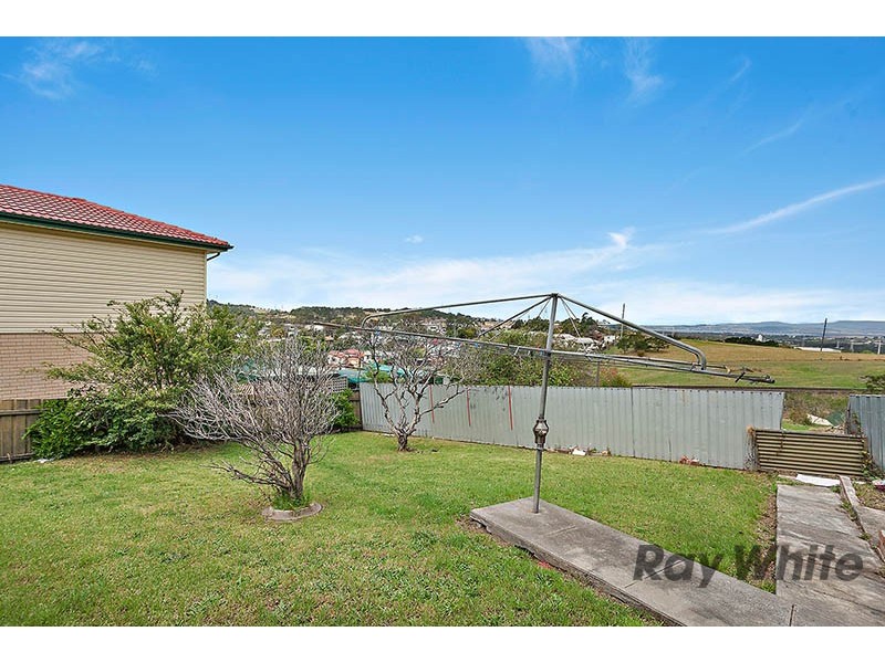 111 Farmborough Rd, Farmborough Heights NSW 2526
