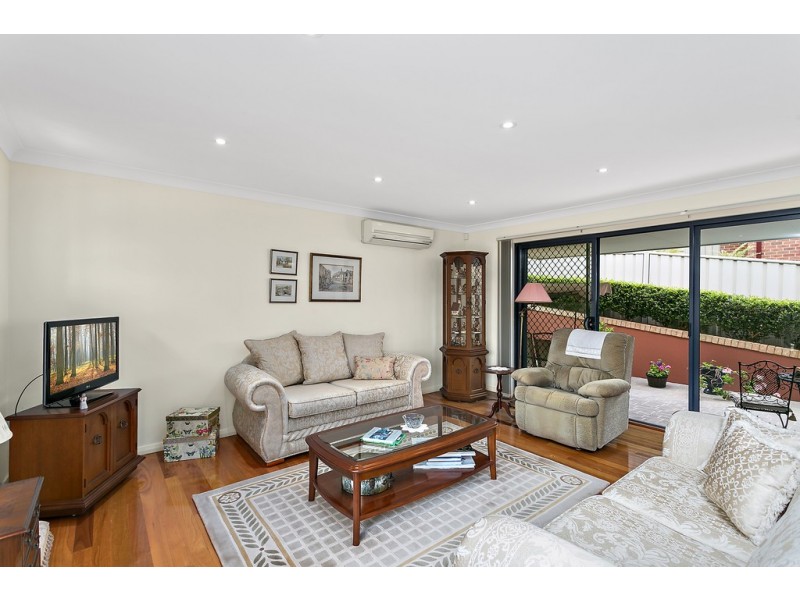 2/21 Cochrane Street, West Wollongong NSW 2500