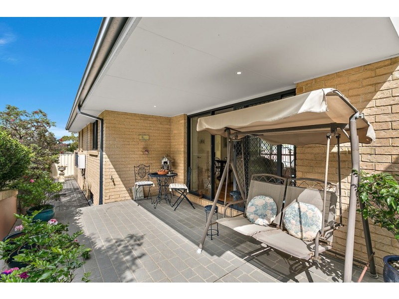 2/21 Cochrane Street, West Wollongong NSW 2500