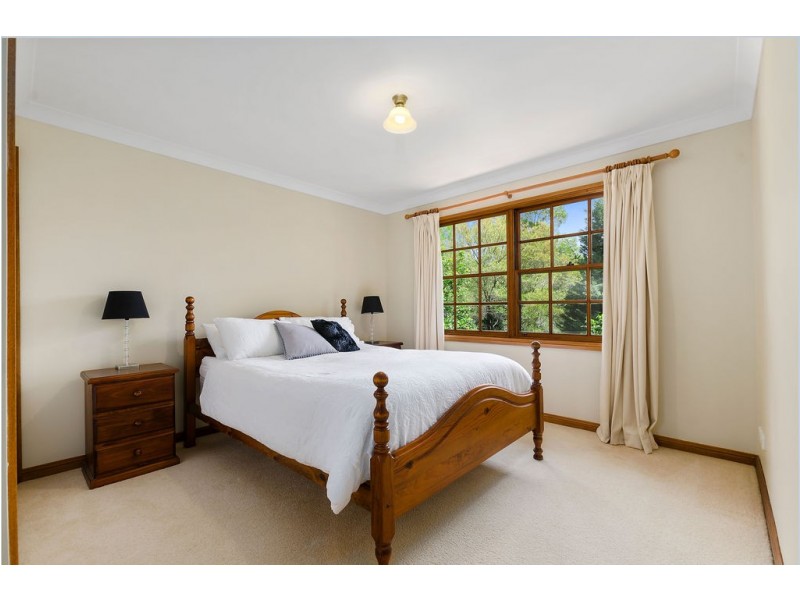 34 Taminga Crest, Cordeaux Heights NSW 2526