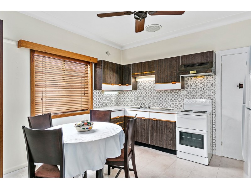 34 Murranar Road, Towradgi NSW 2518