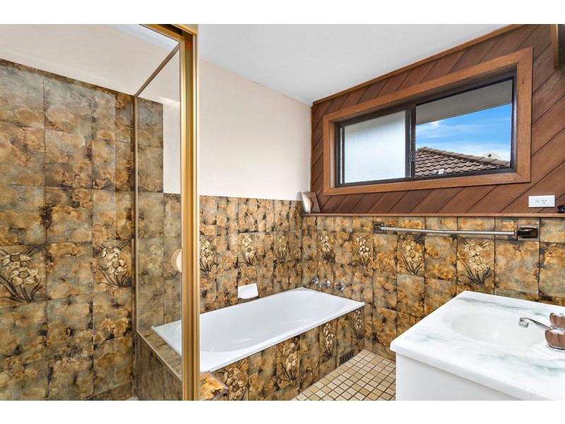 12 Corbett Avenue, Thirroul NSW 2515