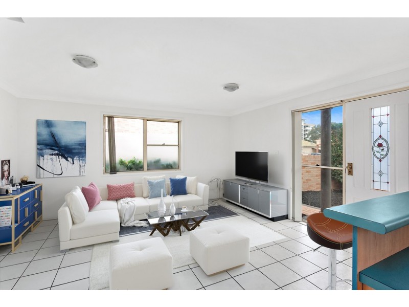 8/18 Osborne Street, Wollongong NSW 2500