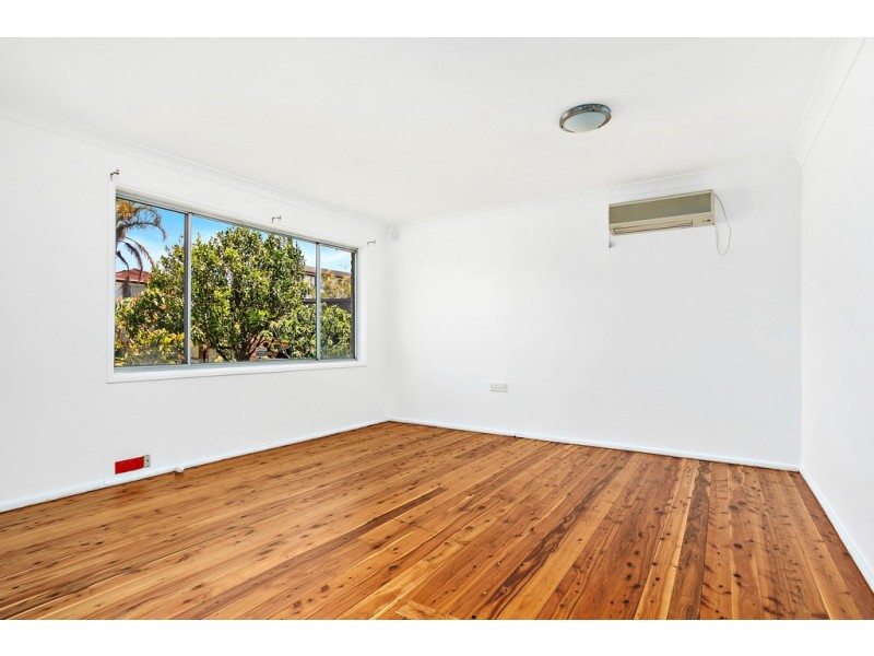 53 Phillip Crescent, Barrack Heights NSW 2528