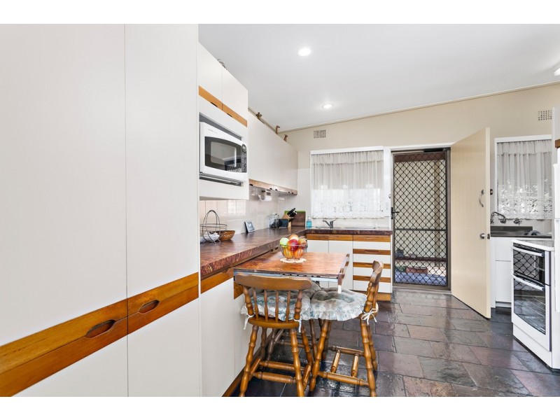 27 Spinks Road, East Corrimal NSW 2518