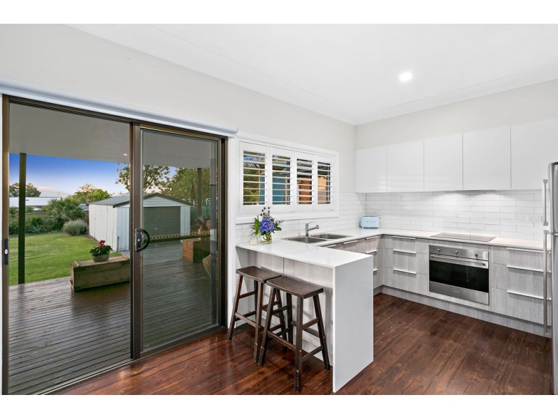 14 Deakin Street, Oak Flats NSW 2529