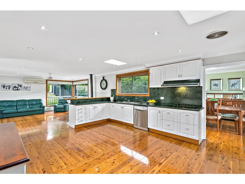 19 Parkview Grove, Mount Ousley NSW 2519