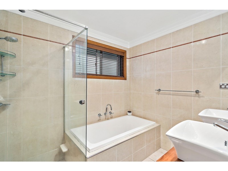 19 Parkview Grove, Mount Ousley NSW 2519