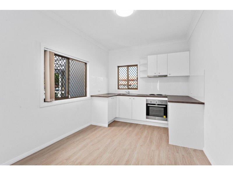 7 Tannery Street, Unanderra NSW 2526