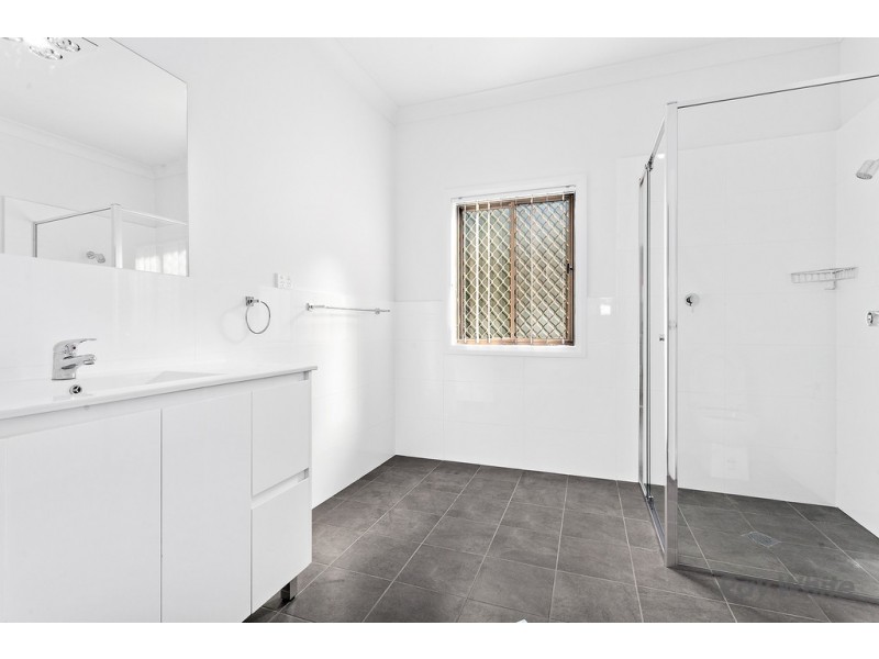 7 Tannery Street, Unanderra NSW 2526