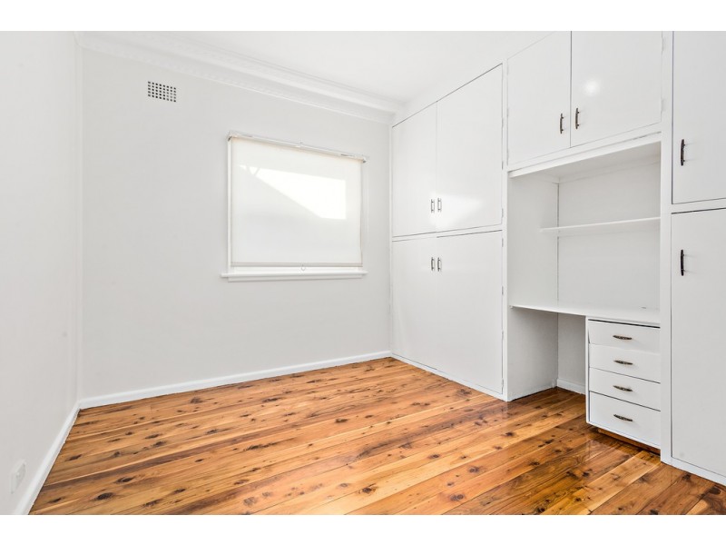 11 Alkera Crescent, West Wollongong NSW 2500