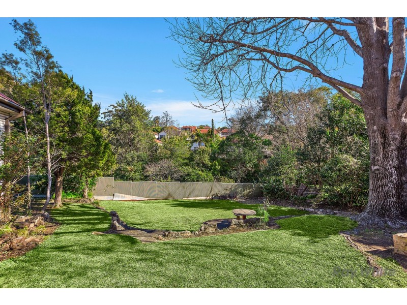 11 Alkera Crescent, West Wollongong NSW 2500