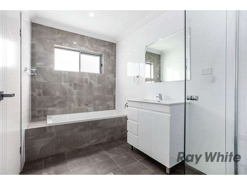 6 / 12 Popes Road, Woonona NSW 2517