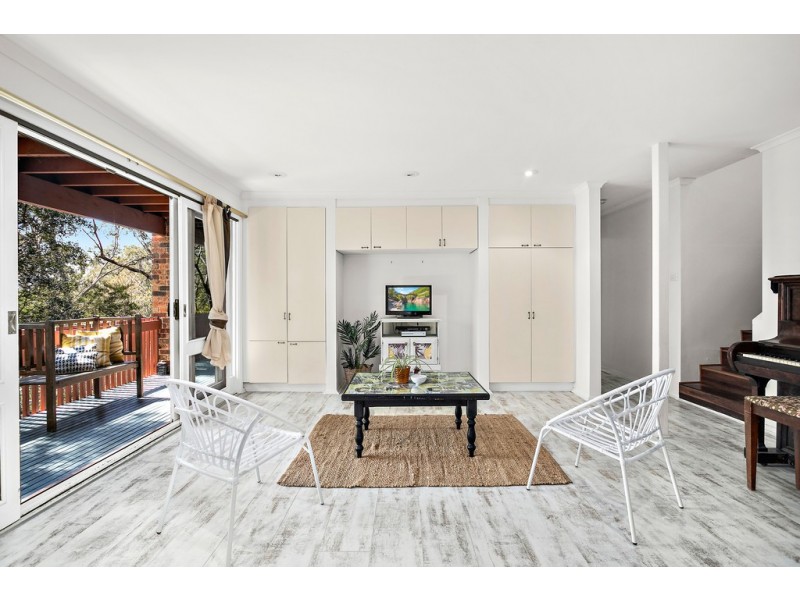 4 Koombala Grove, Cordeaux Heights NSW 2526