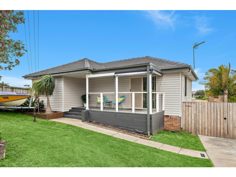 8 Jones Avenue, Mount Warrigal NSW 2528