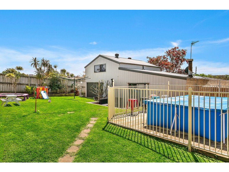 8 Jones Avenue, Mount Warrigal NSW 2528