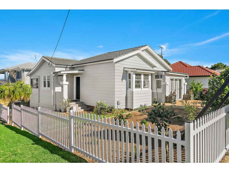 13 McKenzie Avenue, Wollongong NSW 2500