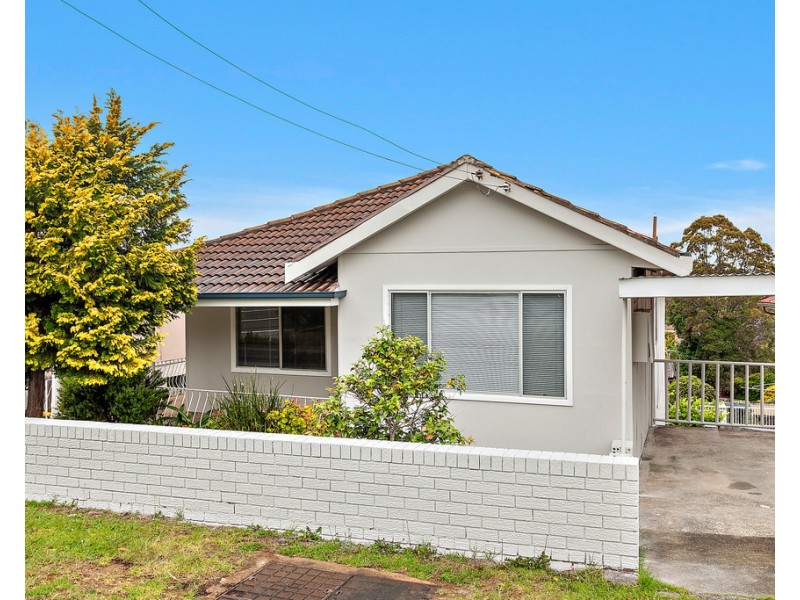 17 Mount Keira Road, West Wollongong NSW 2500