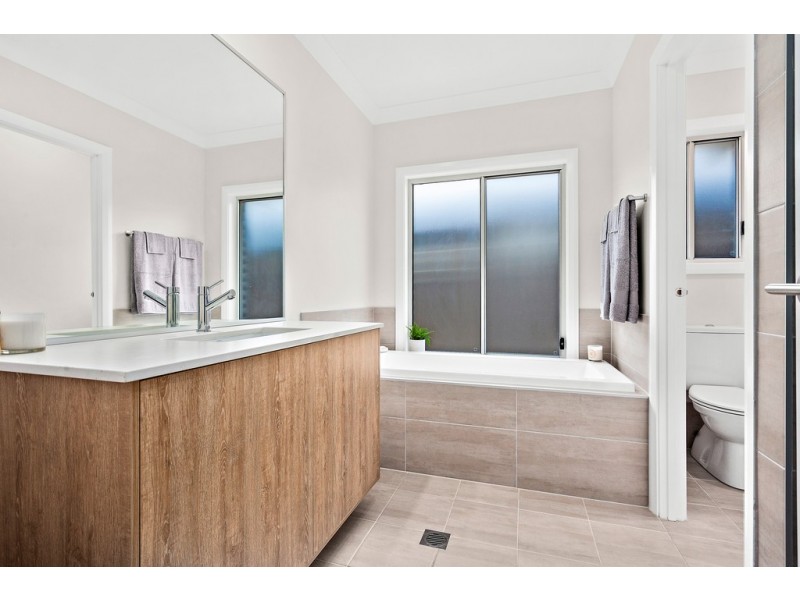 5 Crystal Avenue, Horsley NSW 2530