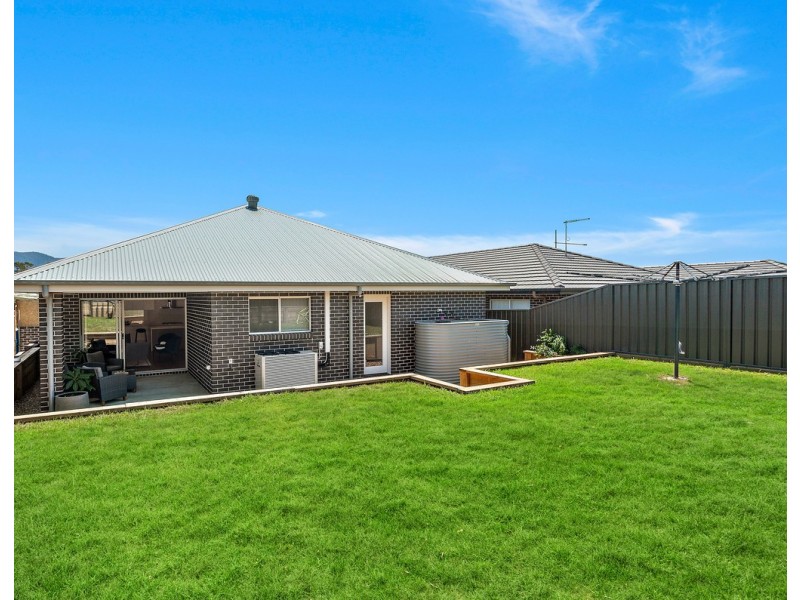 5 Crystal Avenue, Horsley NSW 2530