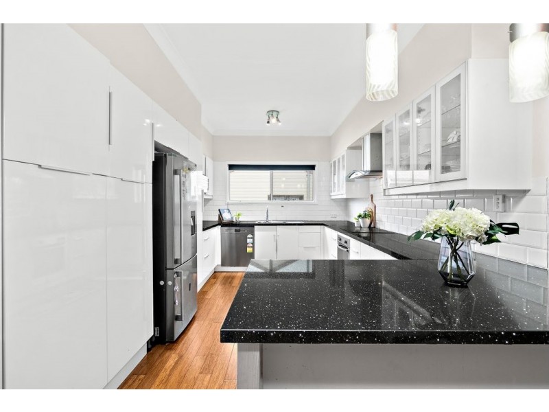 32 Carters Lane, Towradgi NSW 2518