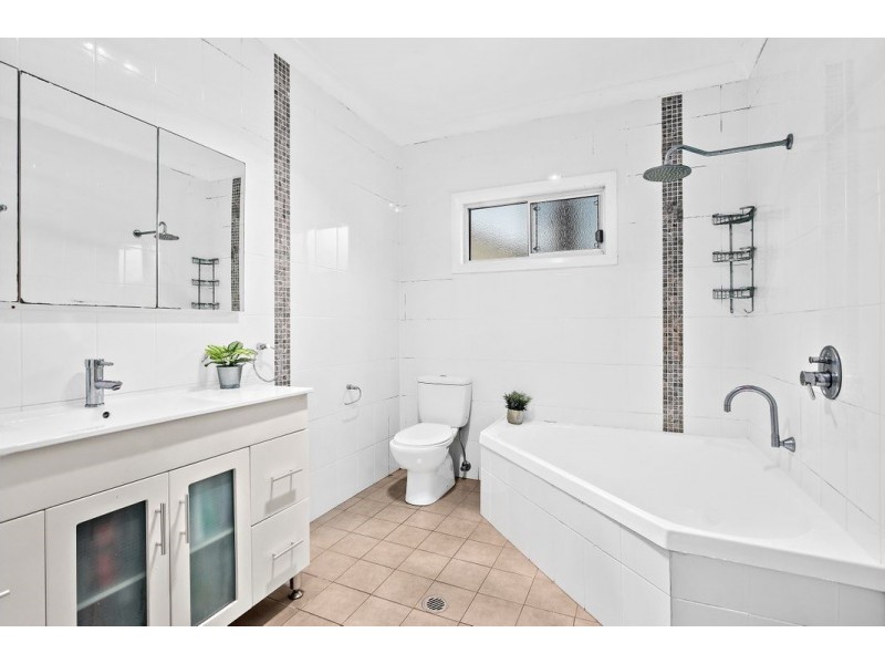 32 Carters Lane, Towradgi NSW 2518