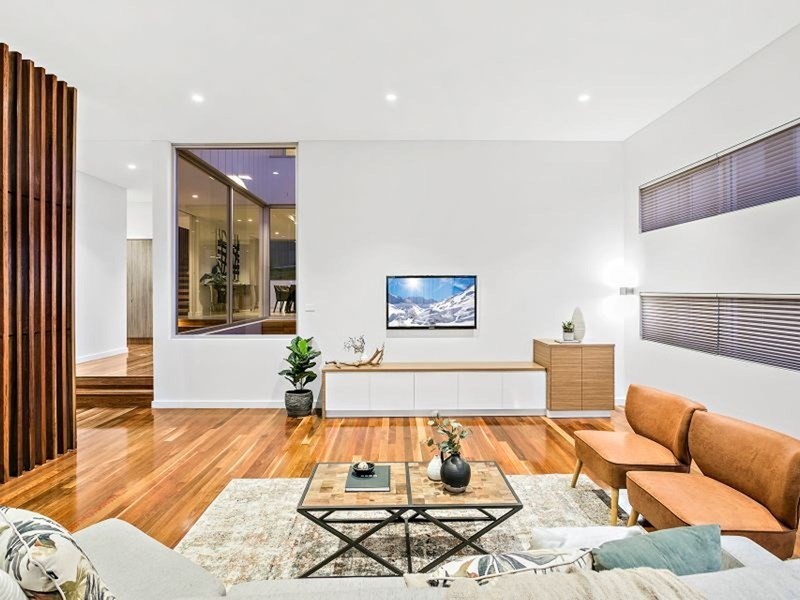 4 Rowan Place, Figtree NSW 2525