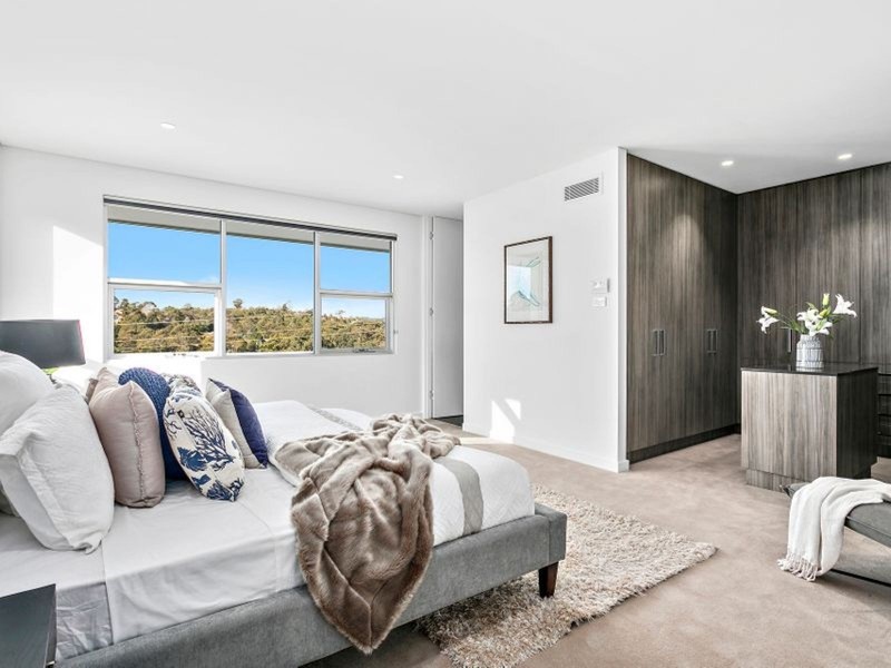 4 Rowan Place, Figtree NSW 2525