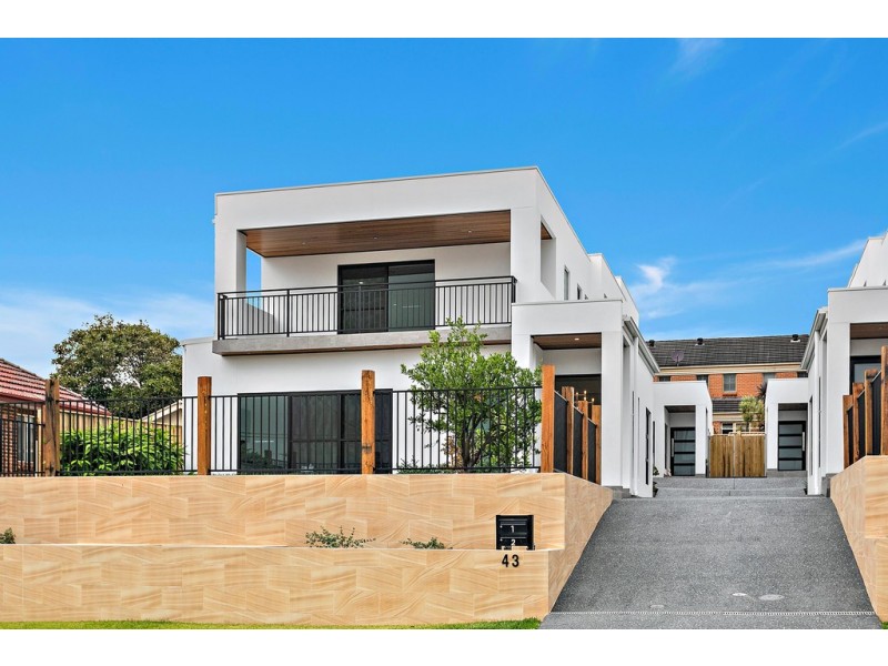 1/43 Balmoral Street, Balgownie NSW 2519