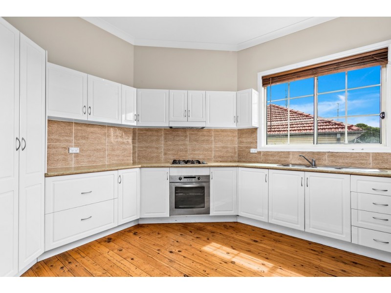 9 Hillcrest Street, Wollongong NSW 2500