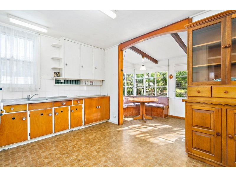 166 Princes Highway, Unanderra NSW 2526