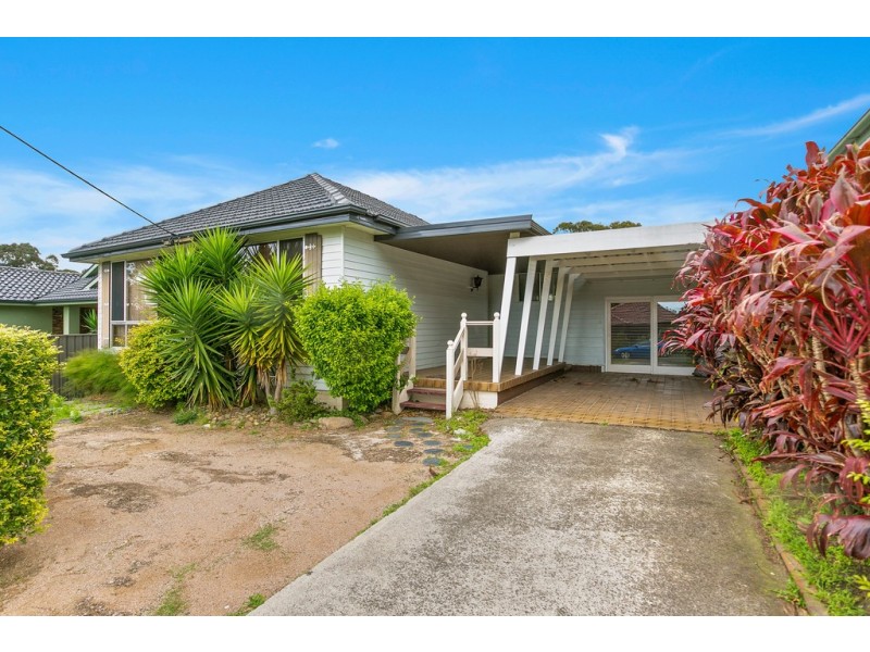 18 Gowan Brae, Mount Ousley NSW 2519