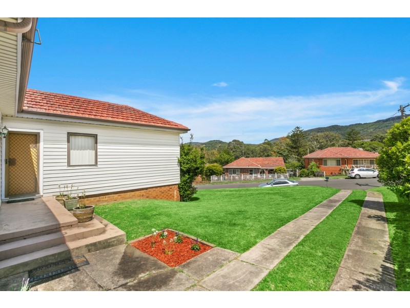 3 Armstrong Street, West Wollongong NSW 2500