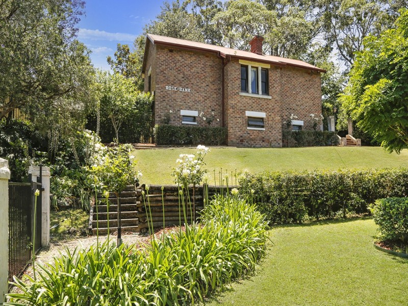 48 Robertson Street, Coniston NSW 2500