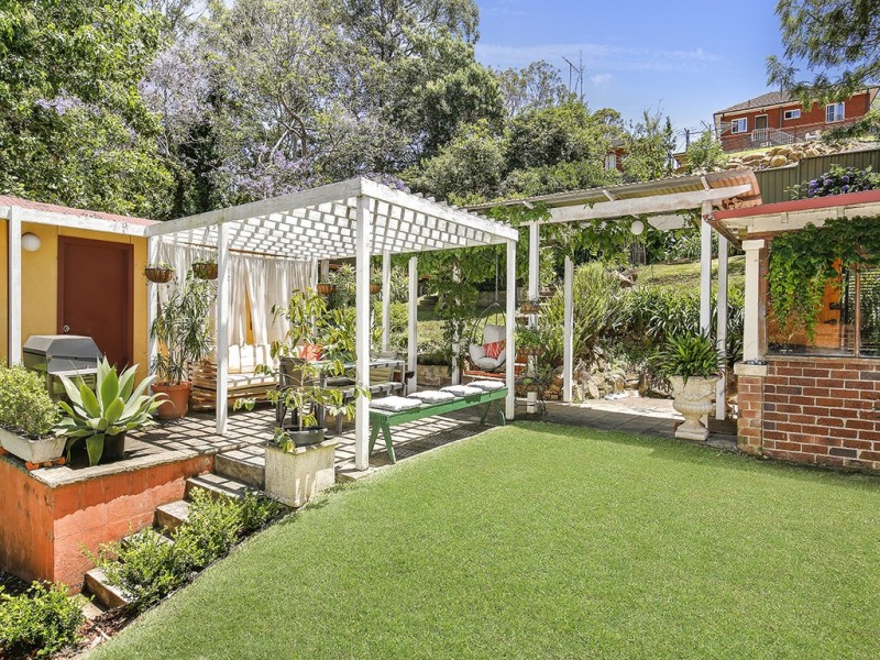 48 Robertson Street, Coniston NSW 2500