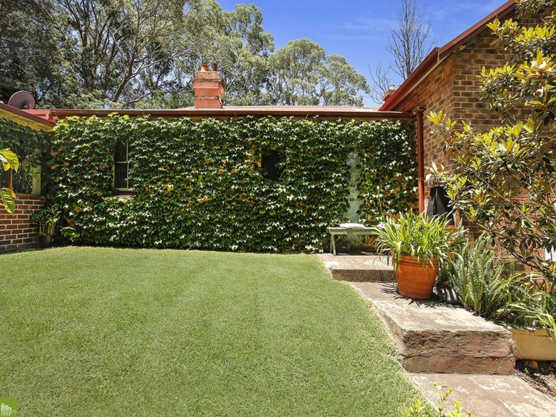 48 Robertson Street, Coniston NSW 2500