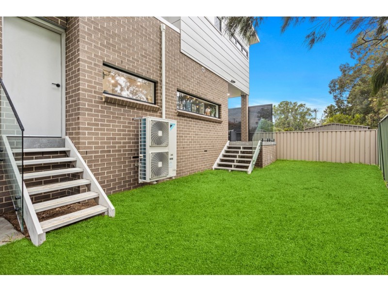 9 and 9A Elliotts Road, Fairy Meadow NSW 2519