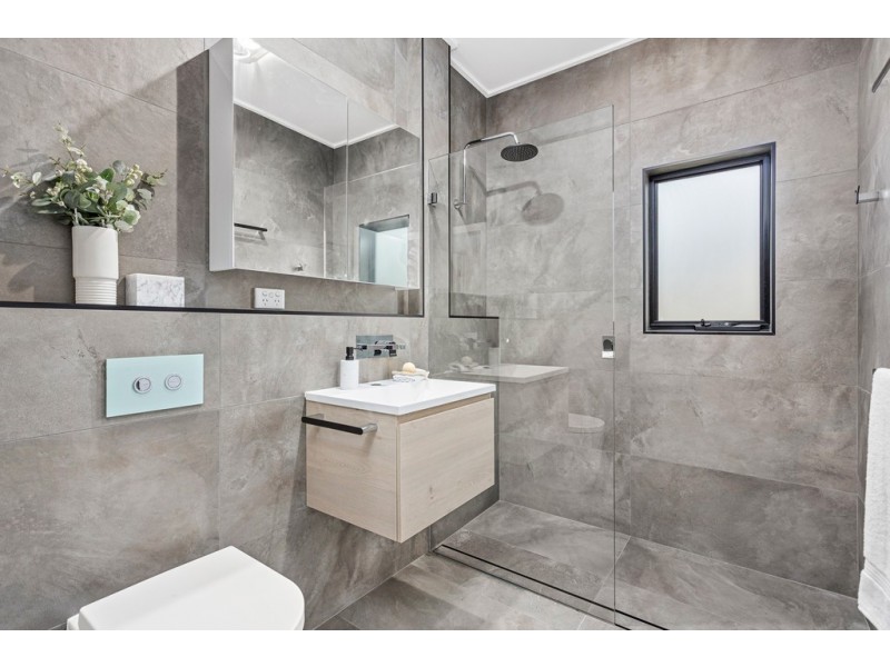 9 and 9A Elliotts Road, Fairy Meadow NSW 2519