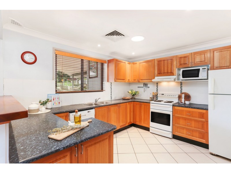 19 McAndrew Crescent, Mangerton NSW 2500