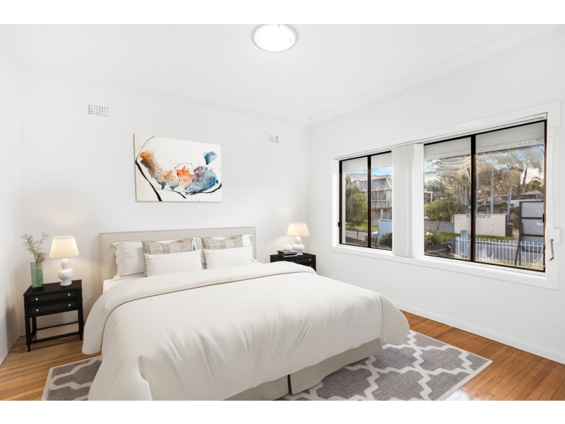 100 Hopewood Crescent, Fairy Meadow NSW 2519